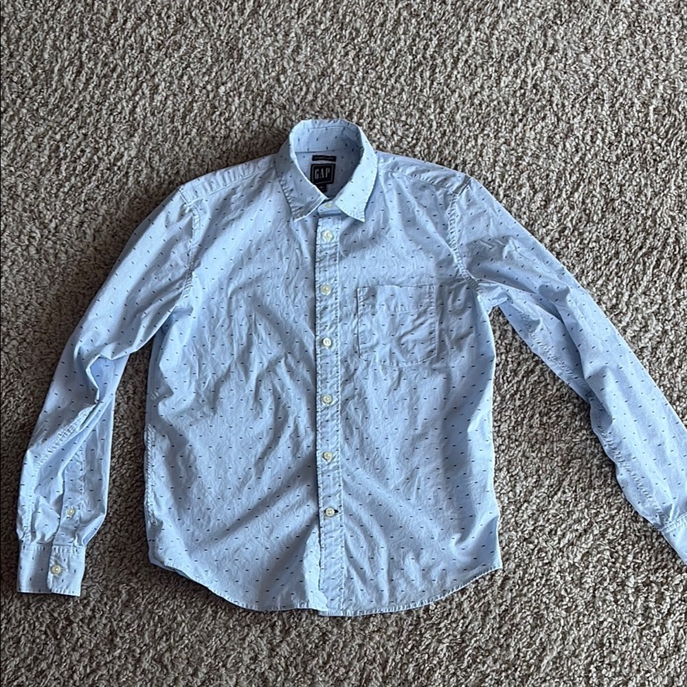 Gap shirt